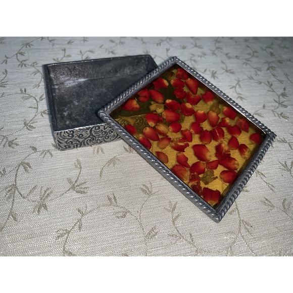 Vtg Pewter Trinket Box w Lid Flower Petals in Resin Floral USA Engraved - Picture 13 of 16